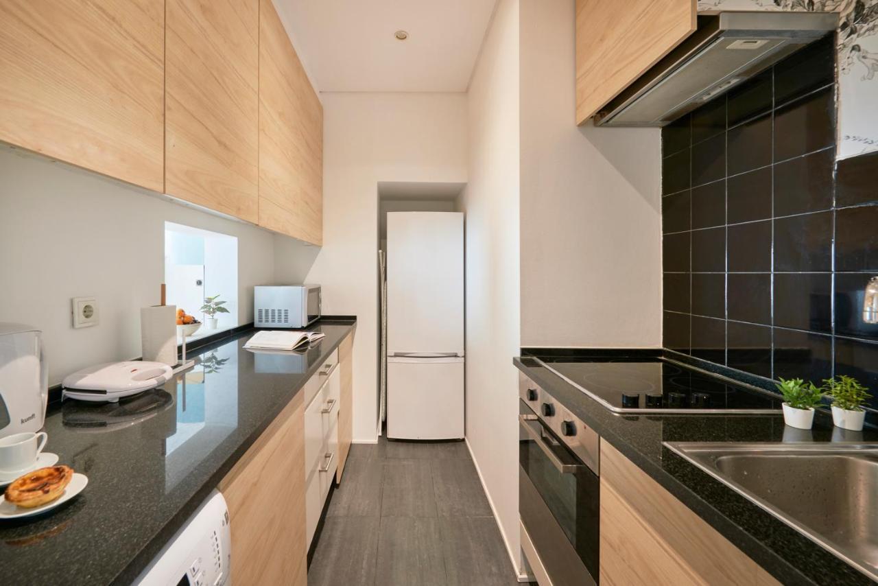 Sunny Apartment With Balcony! リスボン エクステリア 写真