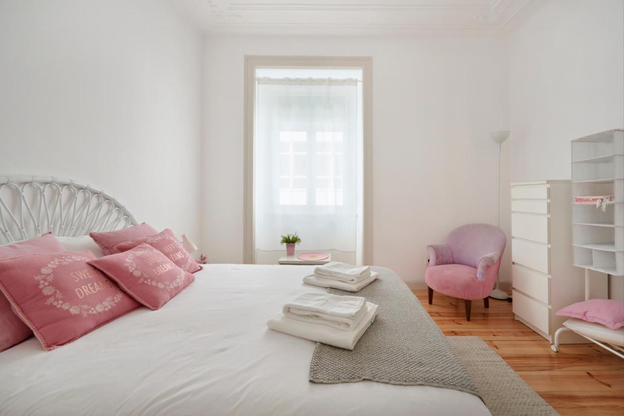 Sunny Apartment With Balcony! リスボン エクステリア 写真