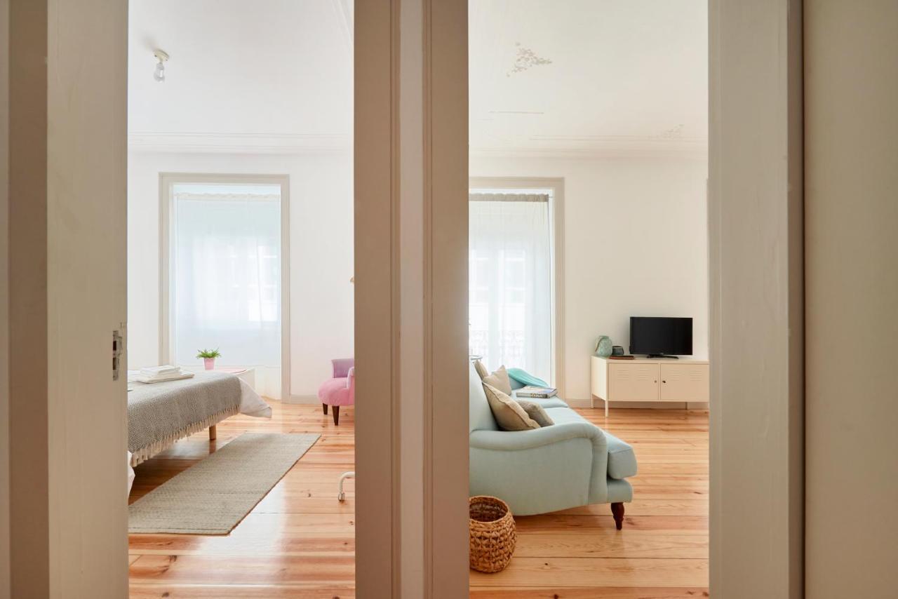 Sunny Apartment With Balcony! リスボン エクステリア 写真