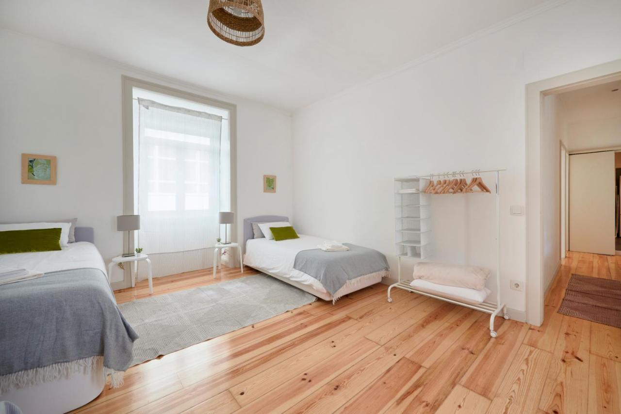 Sunny Apartment With Balcony! リスボン エクステリア 写真