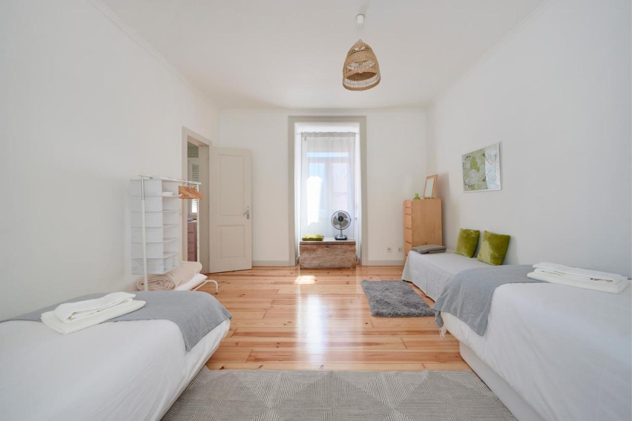 Sunny Apartment With Balcony! リスボン エクステリア 写真