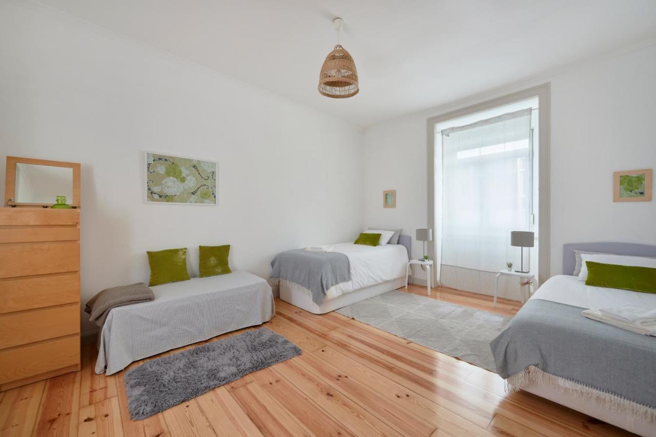 Sunny Apartment With Balcony! リスボン エクステリア 写真