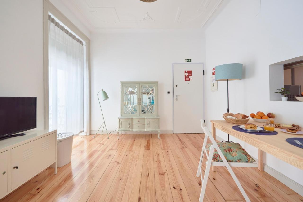 Sunny Apartment With Balcony! リスボン エクステリア 写真