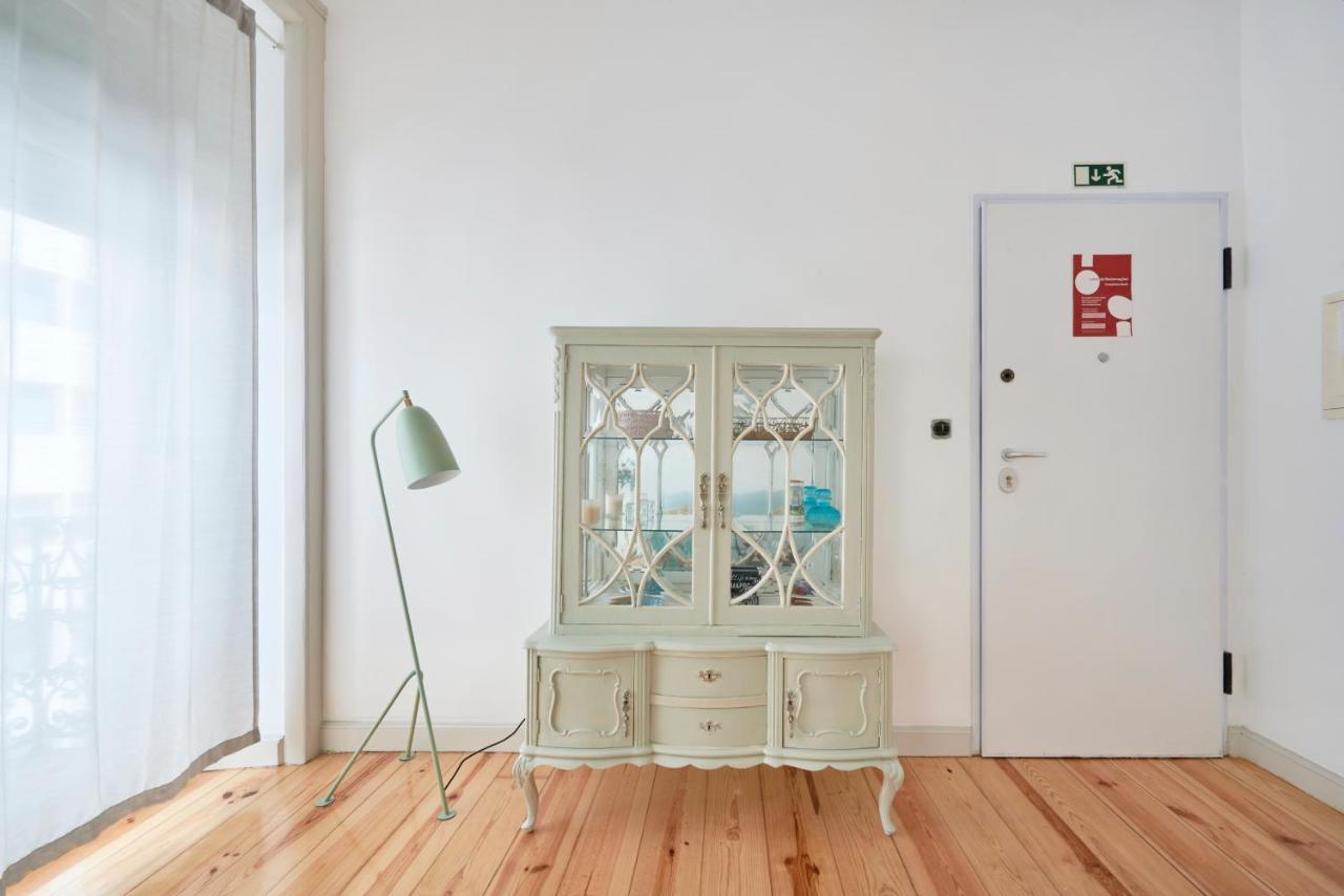 Sunny Apartment With Balcony! リスボン エクステリア 写真
