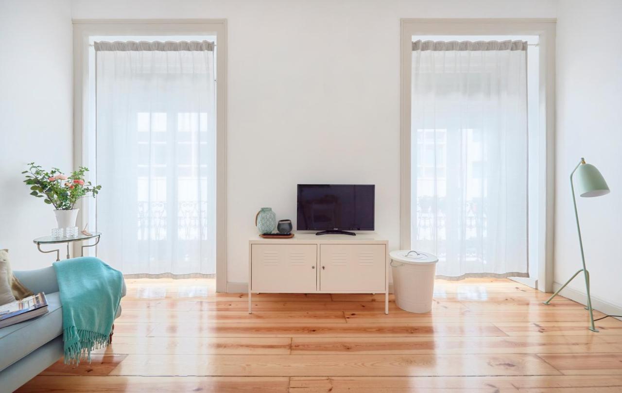 Sunny Apartment With Balcony! リスボン エクステリア 写真