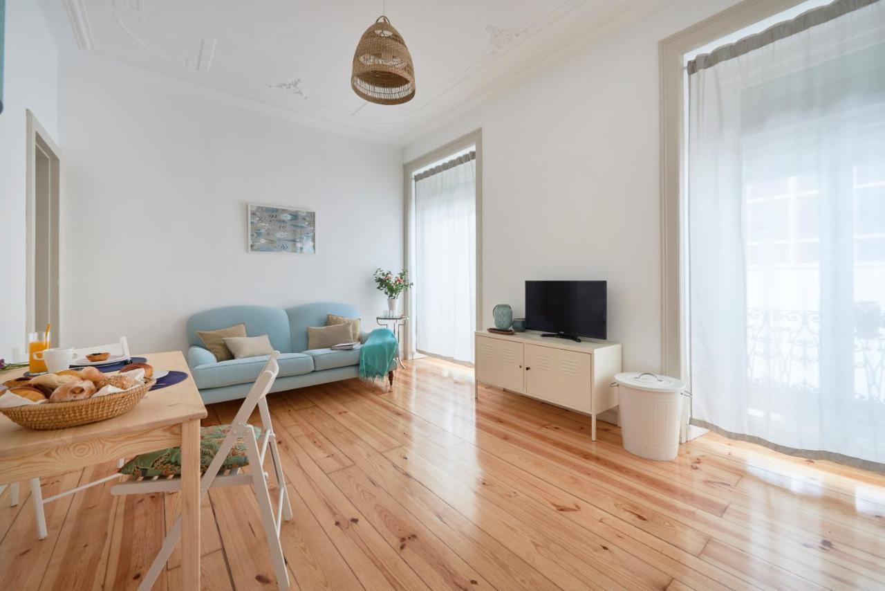 Sunny Apartment With Balcony! リスボン エクステリア 写真