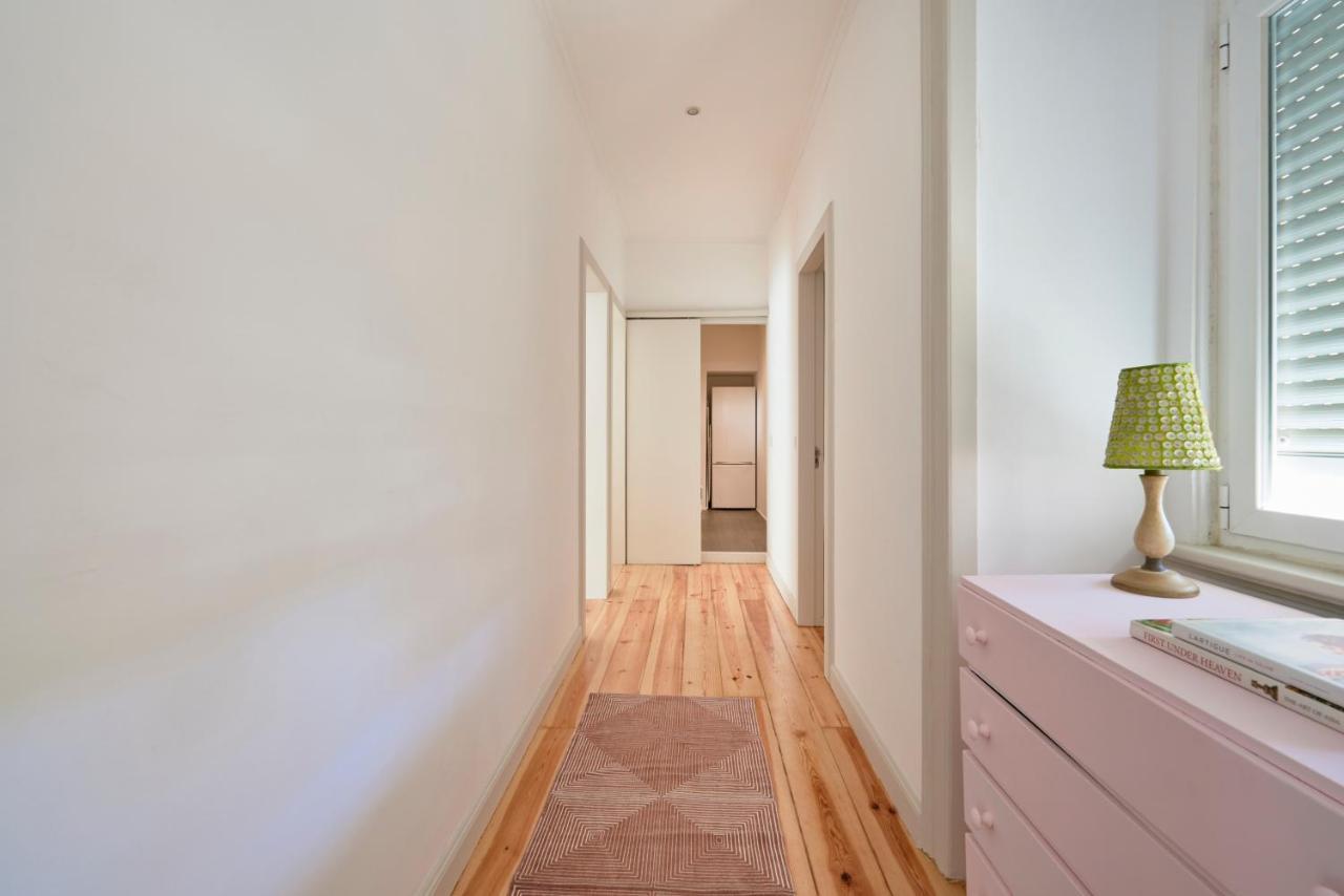 Sunny Apartment With Balcony! リスボン エクステリア 写真